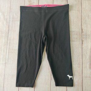 PINK Victoria's Secret Yoga mid rise capris sz M